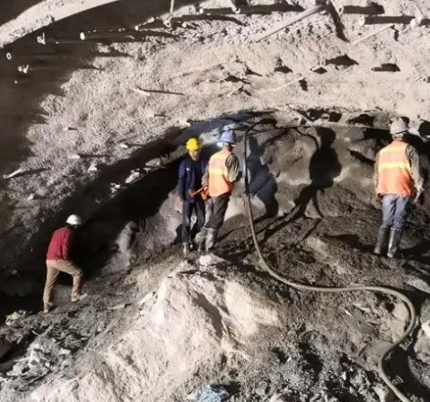 阜新拱顶带模注浆料的施工流程及注意事项